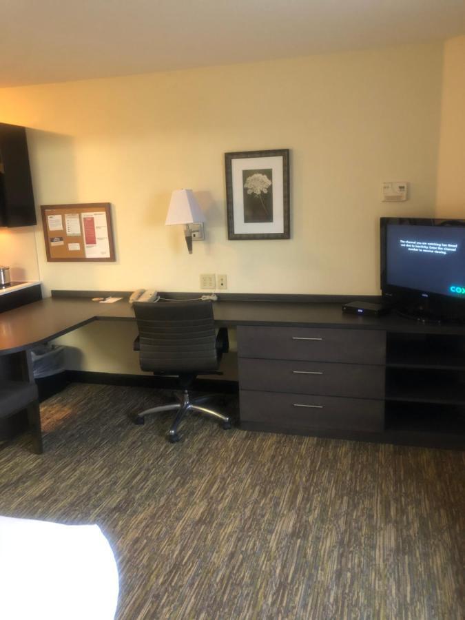 Candlewood Suites Owasso By Ihg Esterno foto