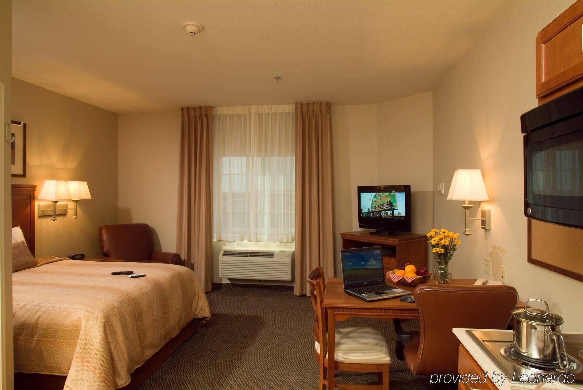Candlewood Suites Owasso By Ihg Esterno foto